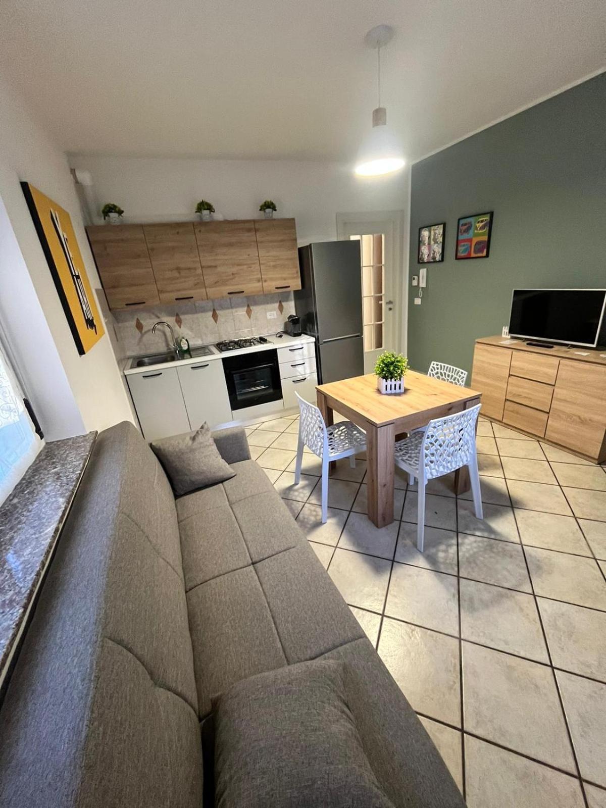 Appartamento In Villa Nico'S Home Gallarate Exterior photo