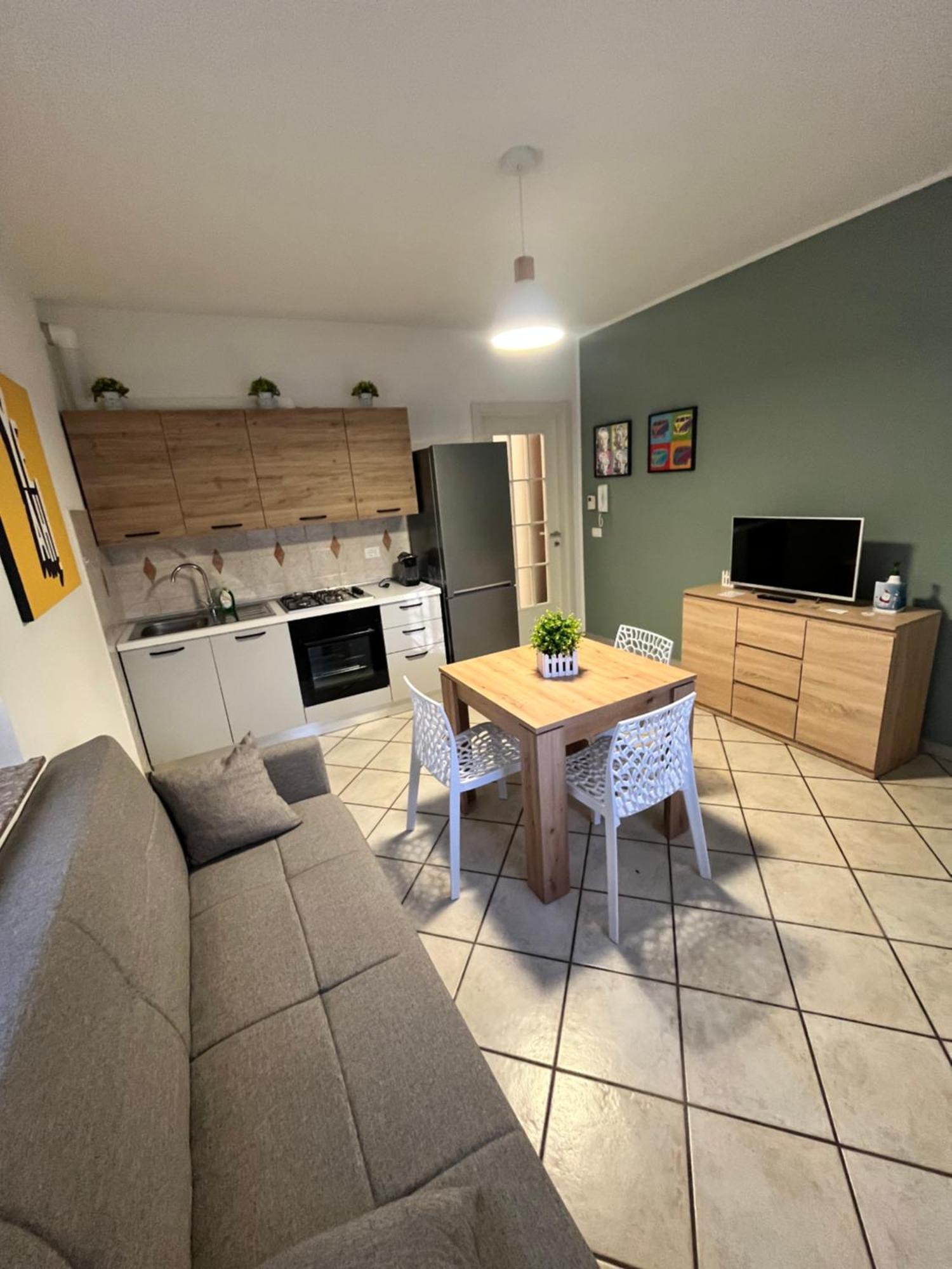 Appartamento In Villa Nico'S Home Gallarate Exterior photo